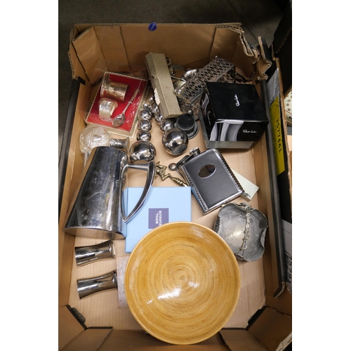 1233 - Two boxes of household items and kitchenalia **PLEASE NOTE THIS LOT IS NOT ELIGIBLE FOR IN-HOUSE POS... 