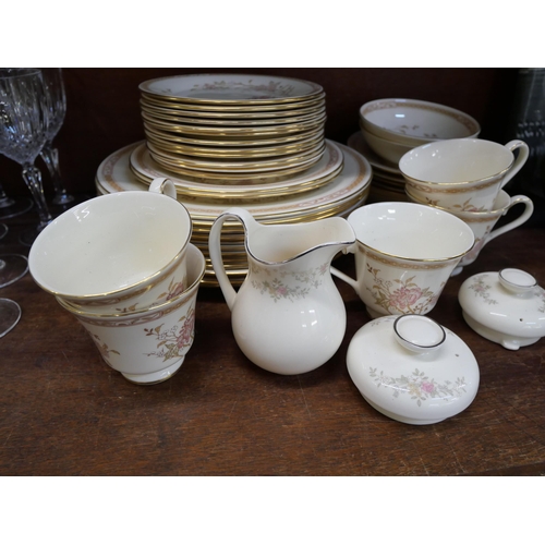 670 - Royal Doulton Lisette Romance Collection dinner and tea wares **PLEASE NOTE THIS LOT IS NOT ELIGIBLE... 