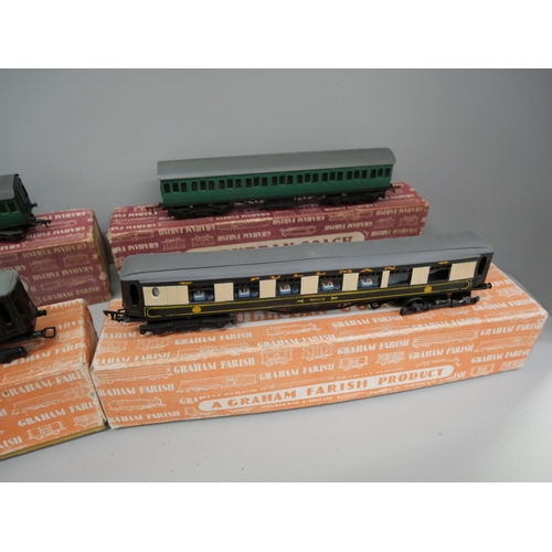 697 - Four Graham Farish OO gauge model rail carriages, a/f