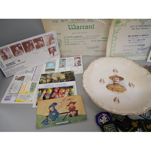 709 - A box of boy scout related ephemera including Boer War period commemorative plate of Baden-Powell