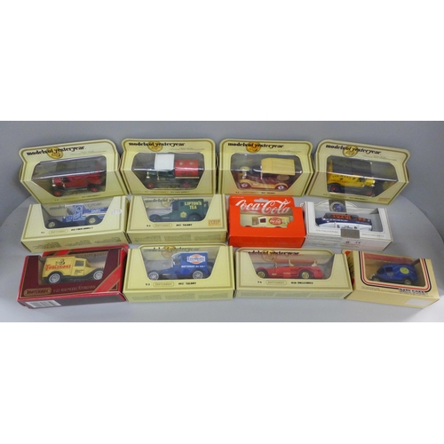 725 - A box of Matchbox models of Yesteryear and other similar model vehicles, boxed