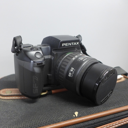 762 - A Pentax SF7 camera 1:35-4.5, 28-80mm, with case