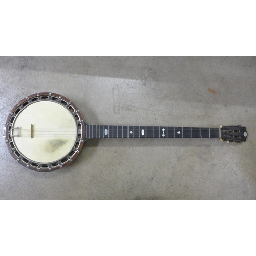 822 - A New Windsor banjo, cased