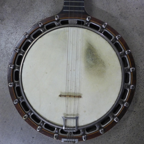 822 - A New Windsor banjo, cased