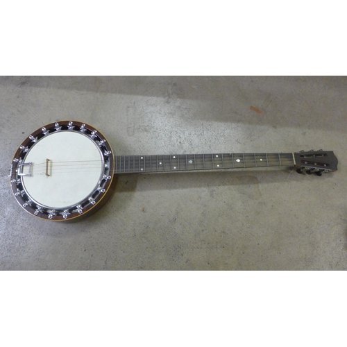 824 - A New Windsor zither banjo, cased