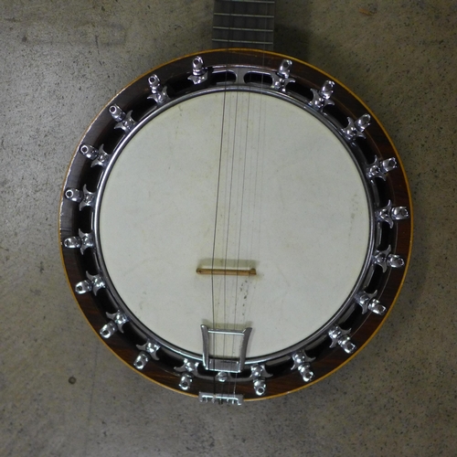 824 - A New Windsor zither banjo, cased