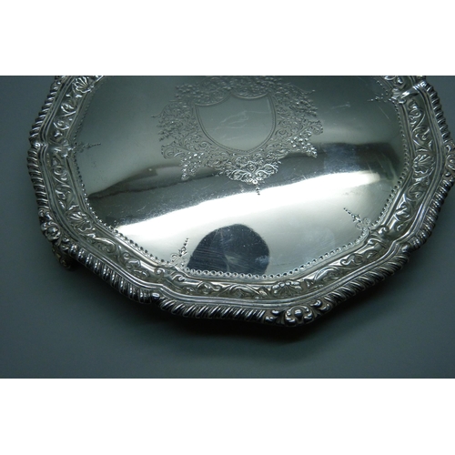 856 - A Victorian silver tray, London 1891, Josiah Williams & Co., 548g, 25cm