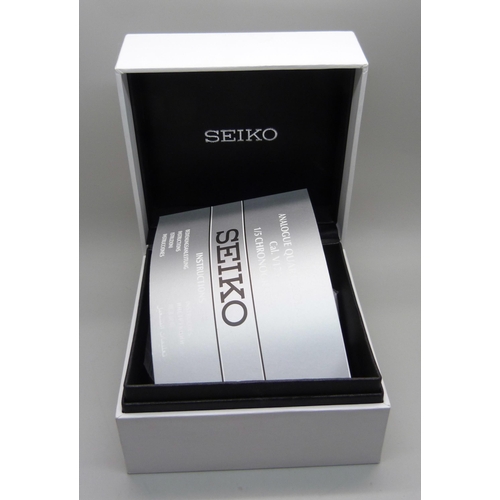 866 - A Seiko Prospex Chronograph wristwatch V175-OC10, boxed