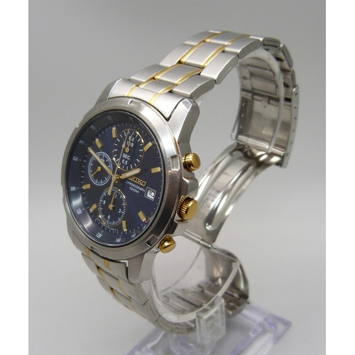 868 - A Seiko Chronograph wristwatch, 7T92-OBFO, boxed