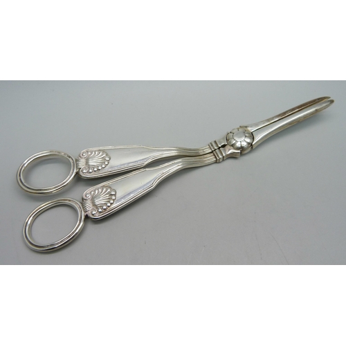 888 - A pair of early Victorian silver grape scissors, George John Richards, 87g