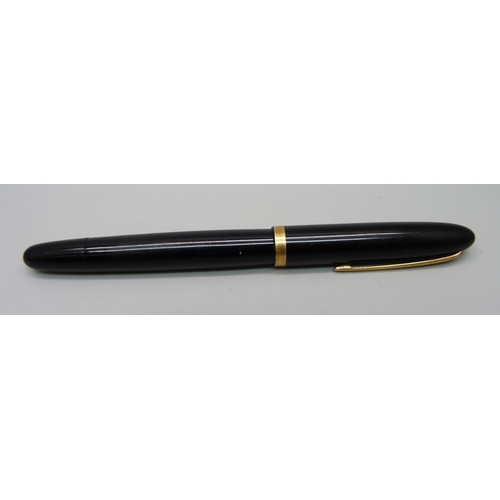 906 - An Omas fountain pen, marked 'Extra Brev 361.T.'