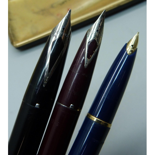 911 - A Sheaffer pen, boxed, with PdAg nib and two other Sheaffer pens