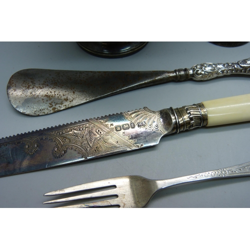 927 - Silver items including fruit knife, five fobs, dish, etc., weight without shoe horn 222g