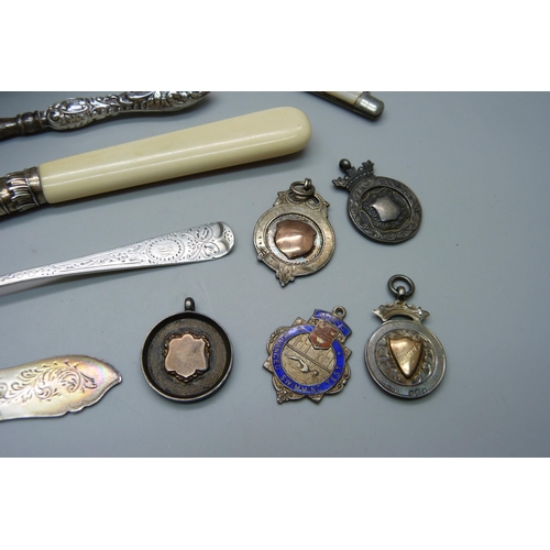 927 - Silver items including fruit knife, five fobs, dish, etc., weight without shoe horn 222g