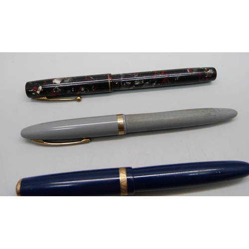 931 - Four fountain pens, Sheaffer, Watermans, a/f, and two Parker, all with 14ct gold nibs, one Parker ni... 