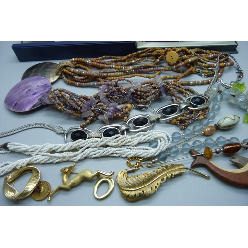 938 - A collection of costume jewellery