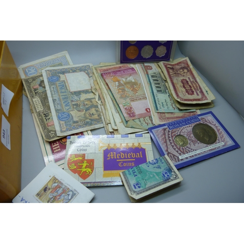 943 - Assorted coins and bank notes, etc.