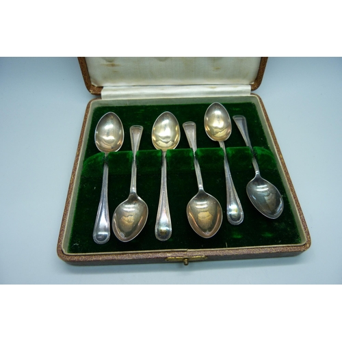 953 - A set of six silver coffee spoons, 59g