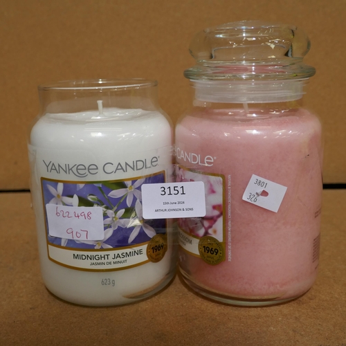 3151 - 2Pc Yankee Candle Pack  (326-439/907) This lot is subject to vat