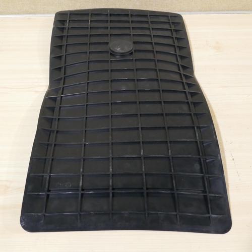 3180 - 2 x Sklz Golf Launch Practice Pads  (323-385,383) *This lot is subject to VAT