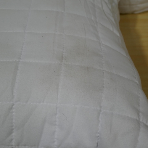 3181 - 3x Hotel Grand Shredded Memory Foam Pillows   (323-449,450) *This lot is subject to VAT