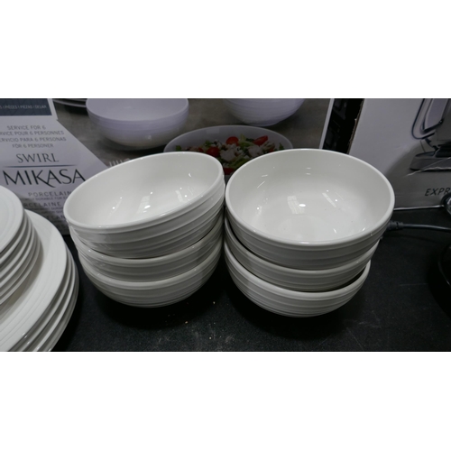 3276 - Mikasa Porcelain 'Swirl' Dinnerware (323-248) *This lot is subject to VAT