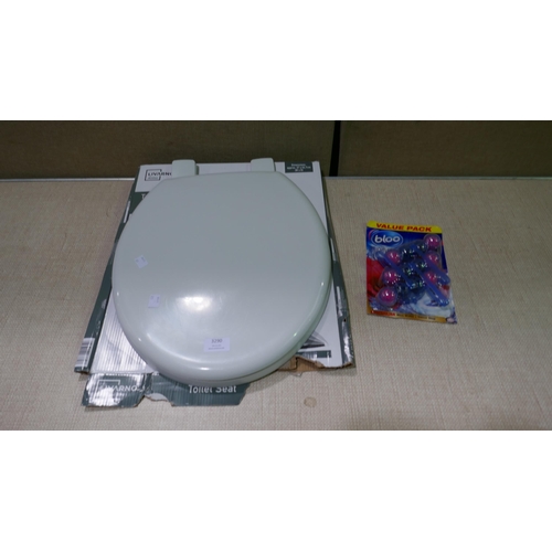 3290 - Livarno toilet seat & Bloo toilet tablet (323-535) *This lot is subject to VAT