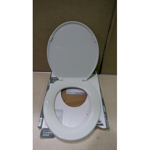 3290 - Livarno toilet seat & Bloo toilet tablet (323-535) *This lot is subject to VAT