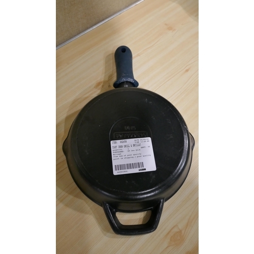 3189 - Tramontina Cast Iron Grill & Skillet(323-331) *This lot is subject to VAT