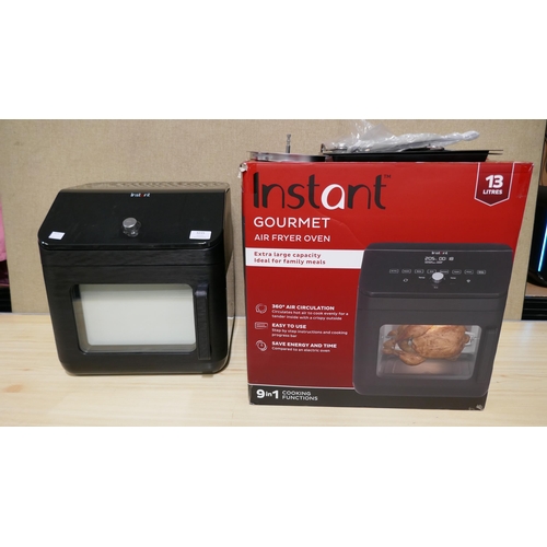 3215 - Instant Pot Air Fry Multi Cooker/Oven (323-150) *This lot is subject to VAT