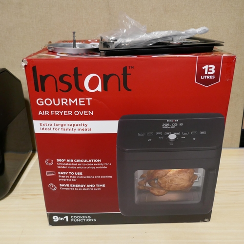 3215 - Instant Pot Air Fry Multi Cooker/Oven (323-150) *This lot is subject to VAT