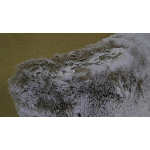 3233 - Faux Fur Cushion, Berkshire Heated Throw  (323-468,351) *This lot is subject to VAT