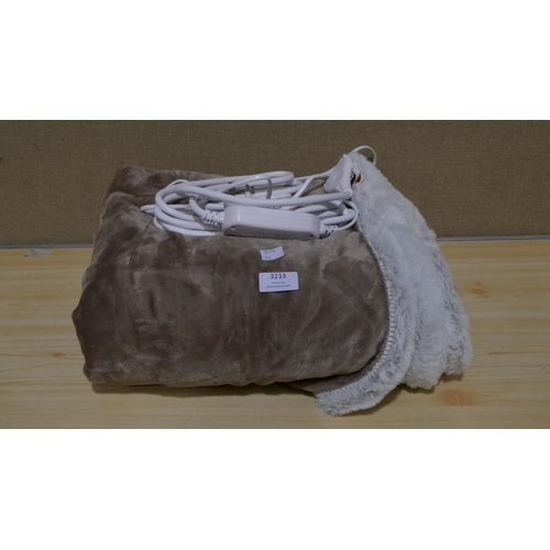 3233 - Faux Fur Cushion, Berkshire Heated Throw  (323-468,351) *This lot is subject to VAT