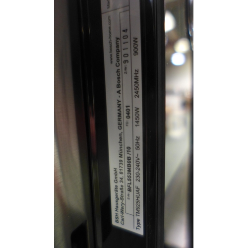 3101 - Bosch Serie 4 Built In Microwave - (Missing Microwave Plate) Model no -CEG732XB1B/02, Original RRP £... 