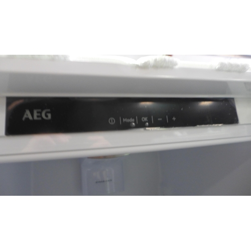 3137 - AEG Integrated Tower Fridge- Model no -SKE818E1DC, Original RRP £832.5 inc vat (448-115) *This lot i... 