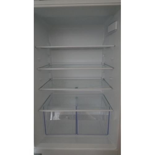 3054 - Zanussi 50/50 Fridge Freezer (Frost Free)- H1772xW548xD549 Model no -ZNNN18FS5, Original RRP £582.5 ... 