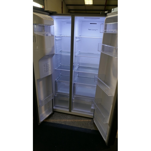 3055 - Samsung American Style Fridge Freezer - Black Stainless, Model RS67A8810B1 H1780xW912xD716  Original... 