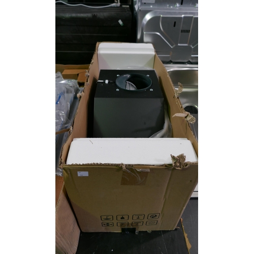 3065 - 2x Mixed Hoods inc CDA Canopy Hood and Viceroy Canopy Hood (448-56,146) *This lot is subject to vat