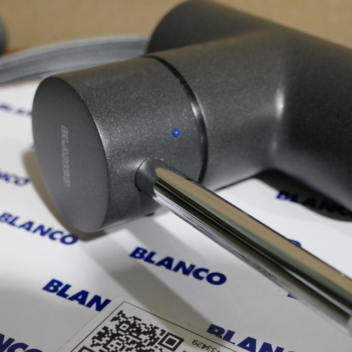 3087 - Blanco Elda Black Sparkle Mixer Pull Out Tap - High Pressure Only, Original RRP £232.5 inc vat (448-... 