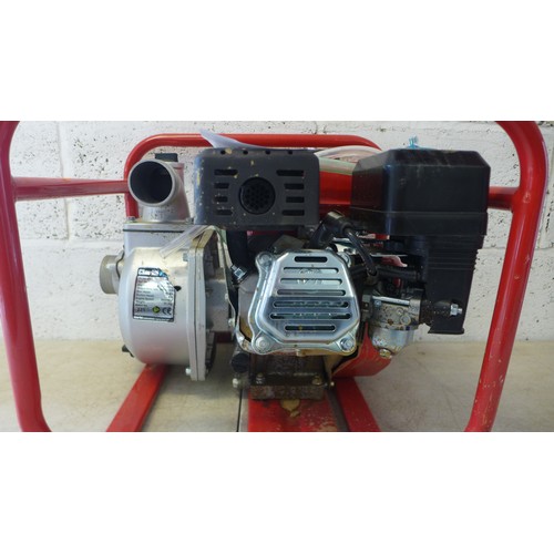 2333 - A Clarke Pump framed petrol driven water pump PW50A (8008) * this lot is sold as scrap + VAT*