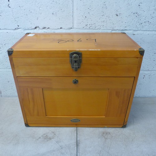 2341 - Five assorted Clarke items including a wooden tool chest, a Clarke Air Air/hydraulic riveter, a Clar... 