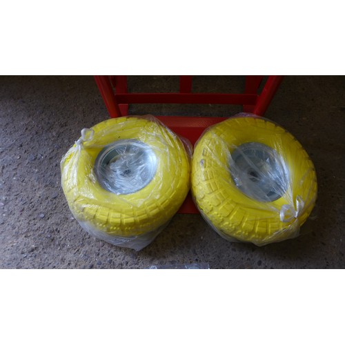 2350 - A Clarke Strong Arm sack trolley with a pair of puncture proof wheels (8024) * this lot is sold as s... 