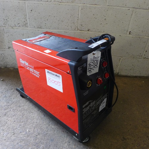 2354 - A Clarke Weld MIG 230 tec turbo MIG welder (8005) * this lot is sold as scrap + VAT*