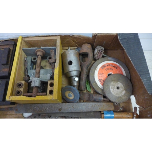 2019 - A box of assorted hand tools including 4 oil stones, 1 natural sharpening stone, saw blades and a qu... 