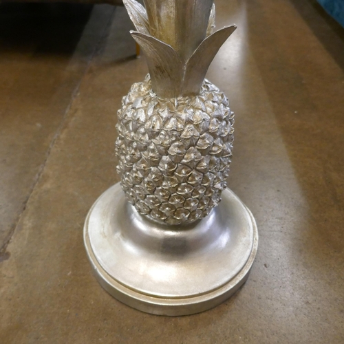 1311 - A pineapple lamp table