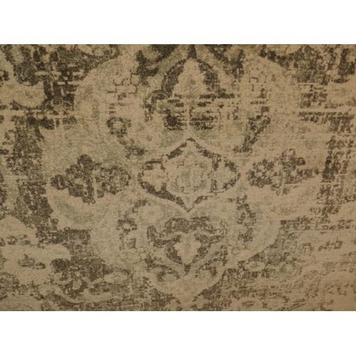 1323 - A grey ground vintage look carpet, 2m x 3m