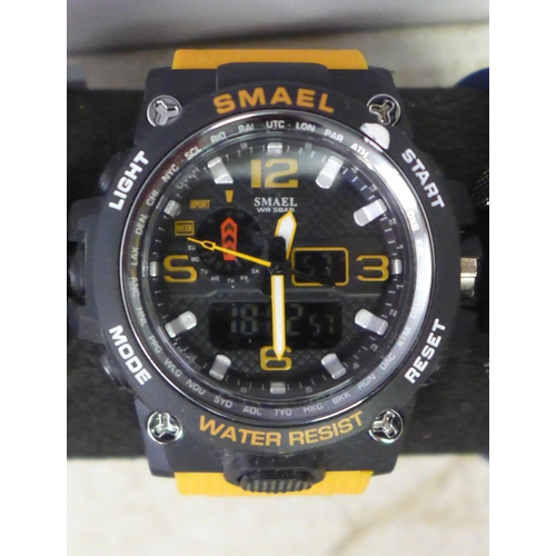2098 - 3 divers style wristwatches with resin straps including 2 Smael and an Exponi Intaction  wristwatch