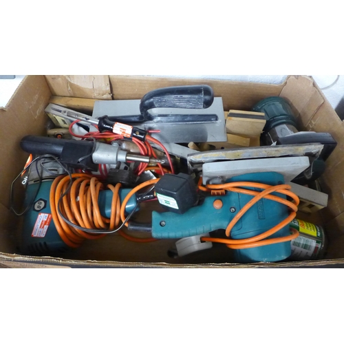 2055 - Seven boxes of assorted hand tools and other items including screwdrivers, hammers, wire brushes, cl... 