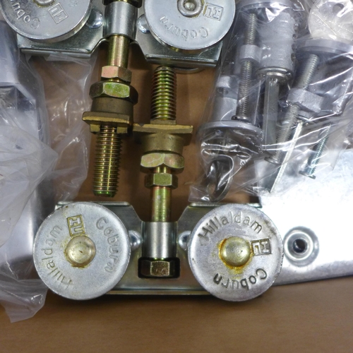 2064 - An ERA lock with fittings and keys and a set of sliding door gears