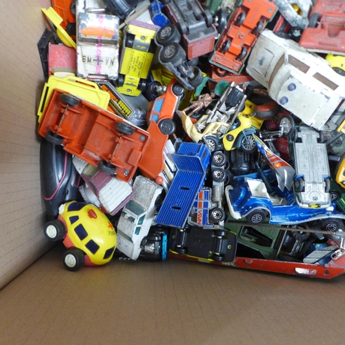 2081 - A large quantity of various die-cast model cars